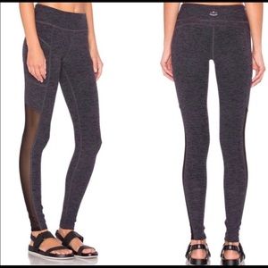 Beyond Yoga High Waist Mesh Spacedye Leggings Size Medium side pockets